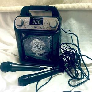 NWOT, Groove Mini Karaoke Set (2 microphones!)